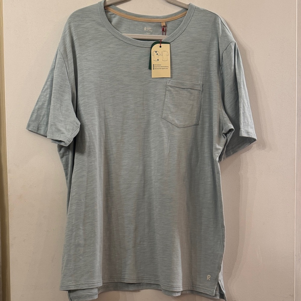 NWT Men's XXL Light Greenish/Blue T-Shirt